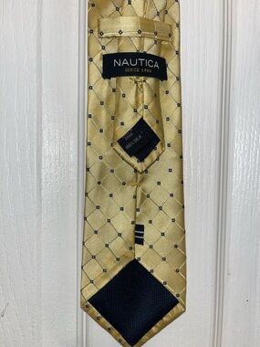 Nautica Yellow Diamond-Pattern Tie with Navy Accents 61”L, 3”W